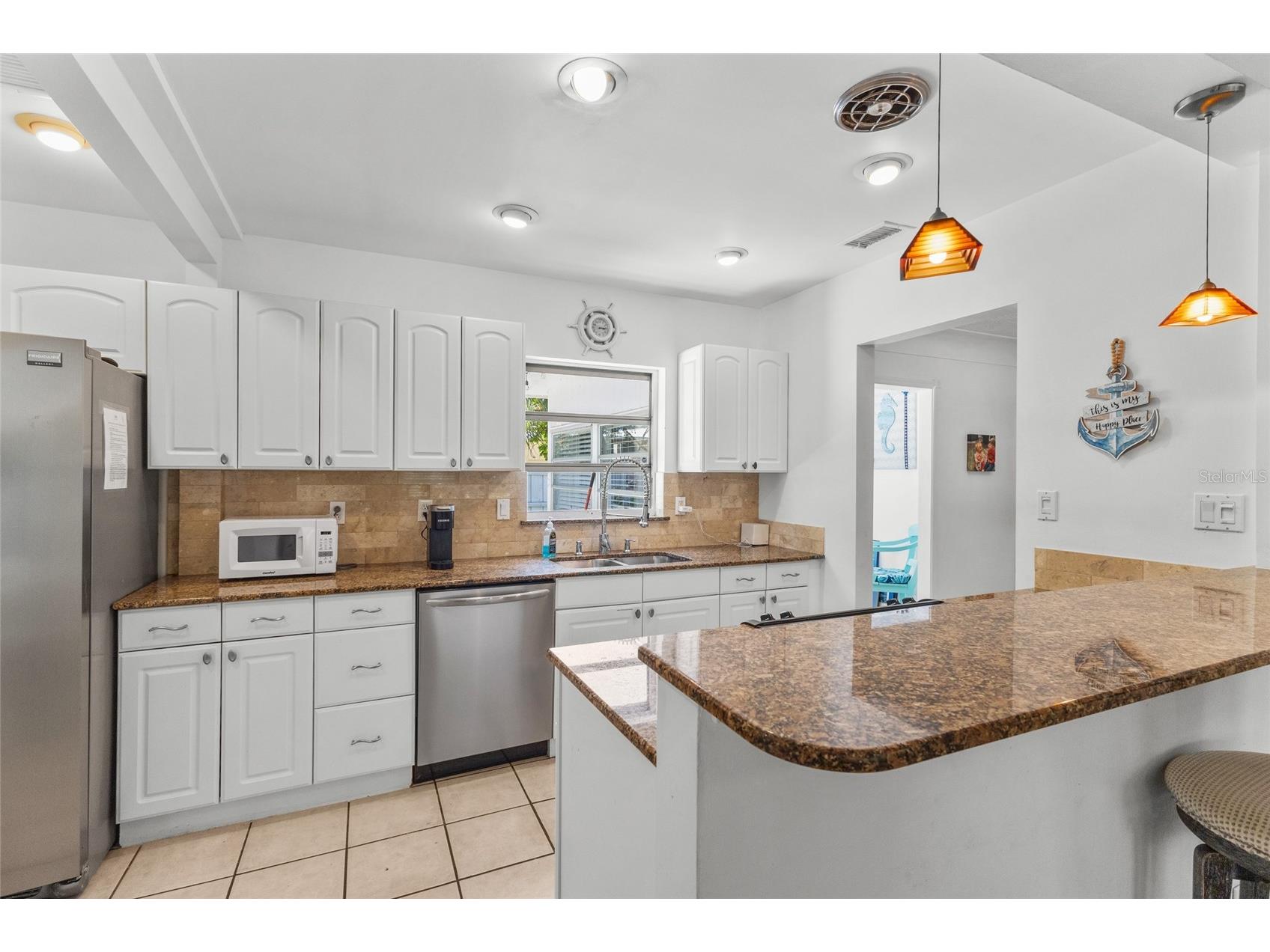 2082 Orchid Street Sarasota FL 34239 A4690466 image14