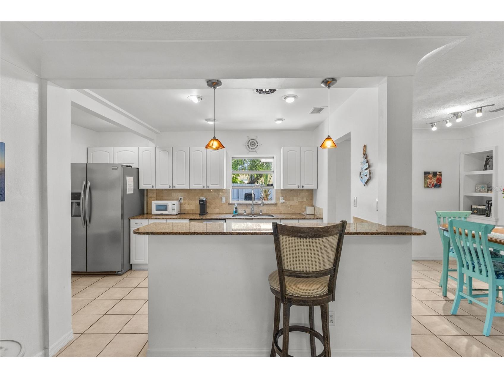 2082 Orchid Street Sarasota FL 34239 A4690466 image15