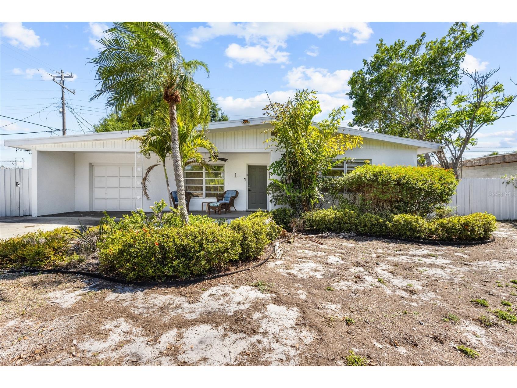 2082 Orchid Street Sarasota FL 34239 A4690466 image2