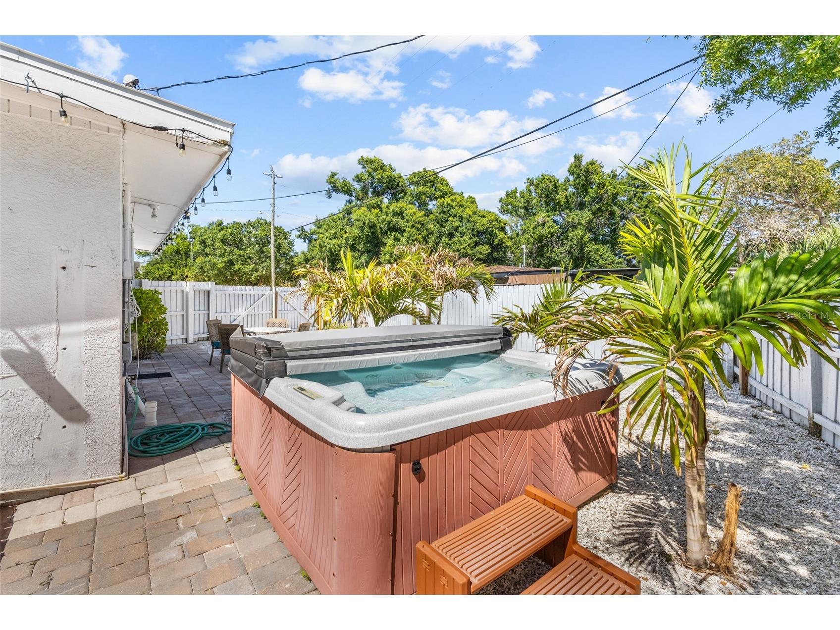 2082 Orchid Street Sarasota FL 34239 A4690466 image28
