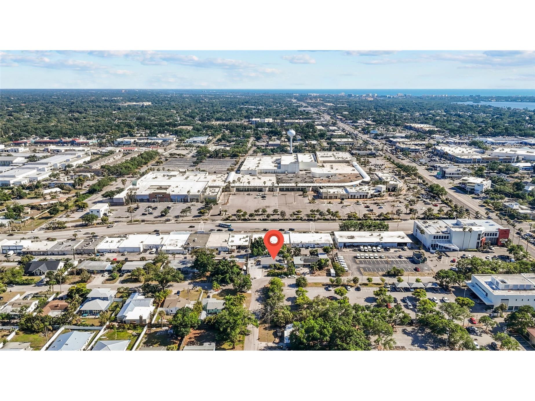 2082 Orchid Street Sarasota FL 34239 A4690466 image39
