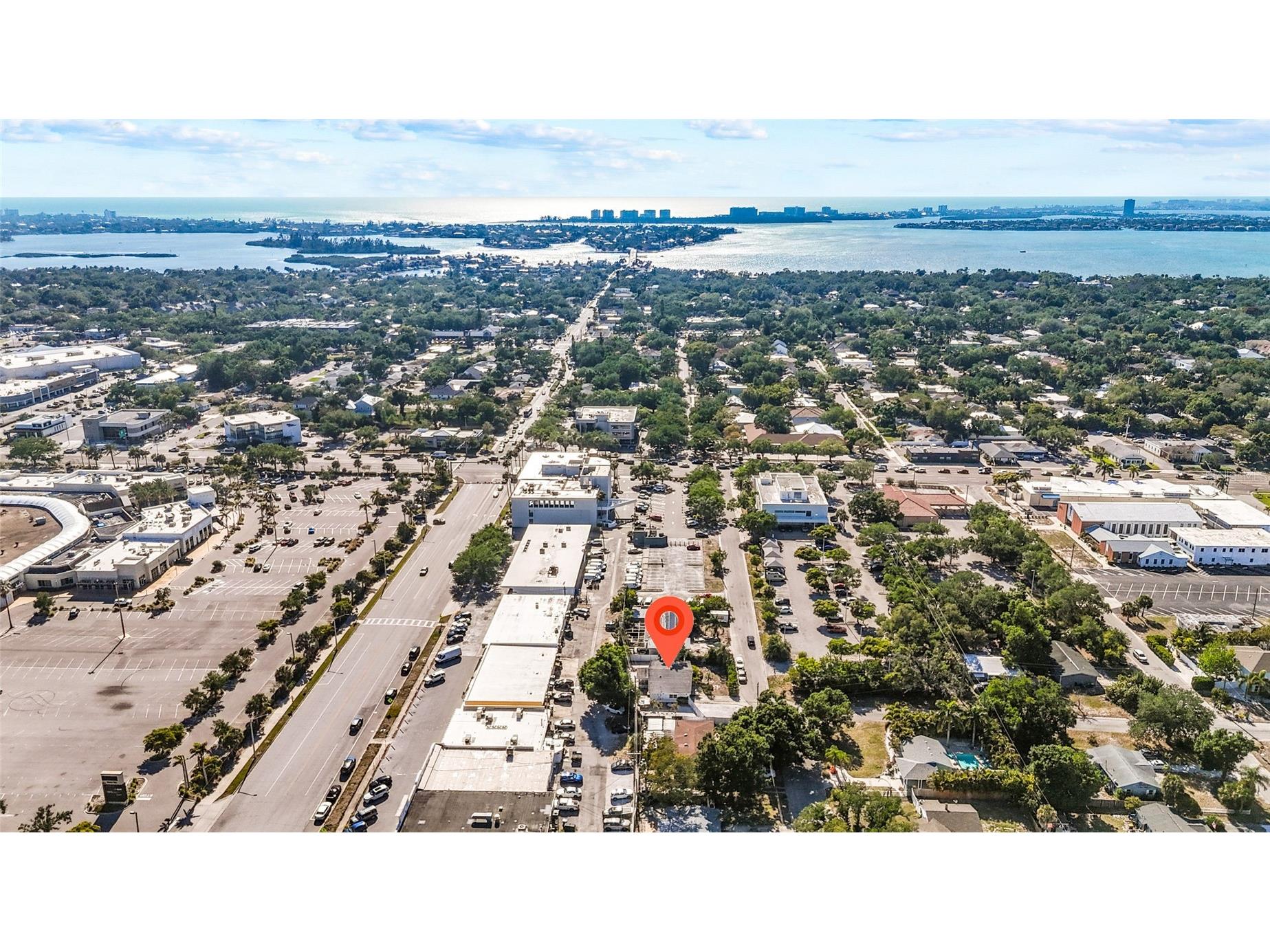 2082 Orchid Street Sarasota FL 34239 A4690466 image40