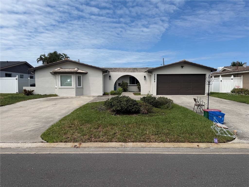 2083 Montana Avenue NE Saint Petersburg FL 33703 TB8433460 image1