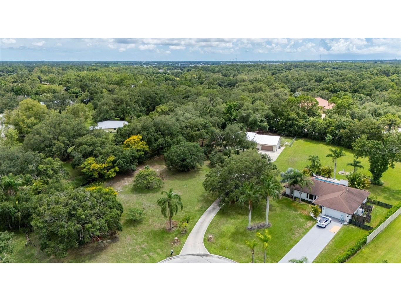 2083 Racimo Drive Sarasota FL 34240 C7494458 image1