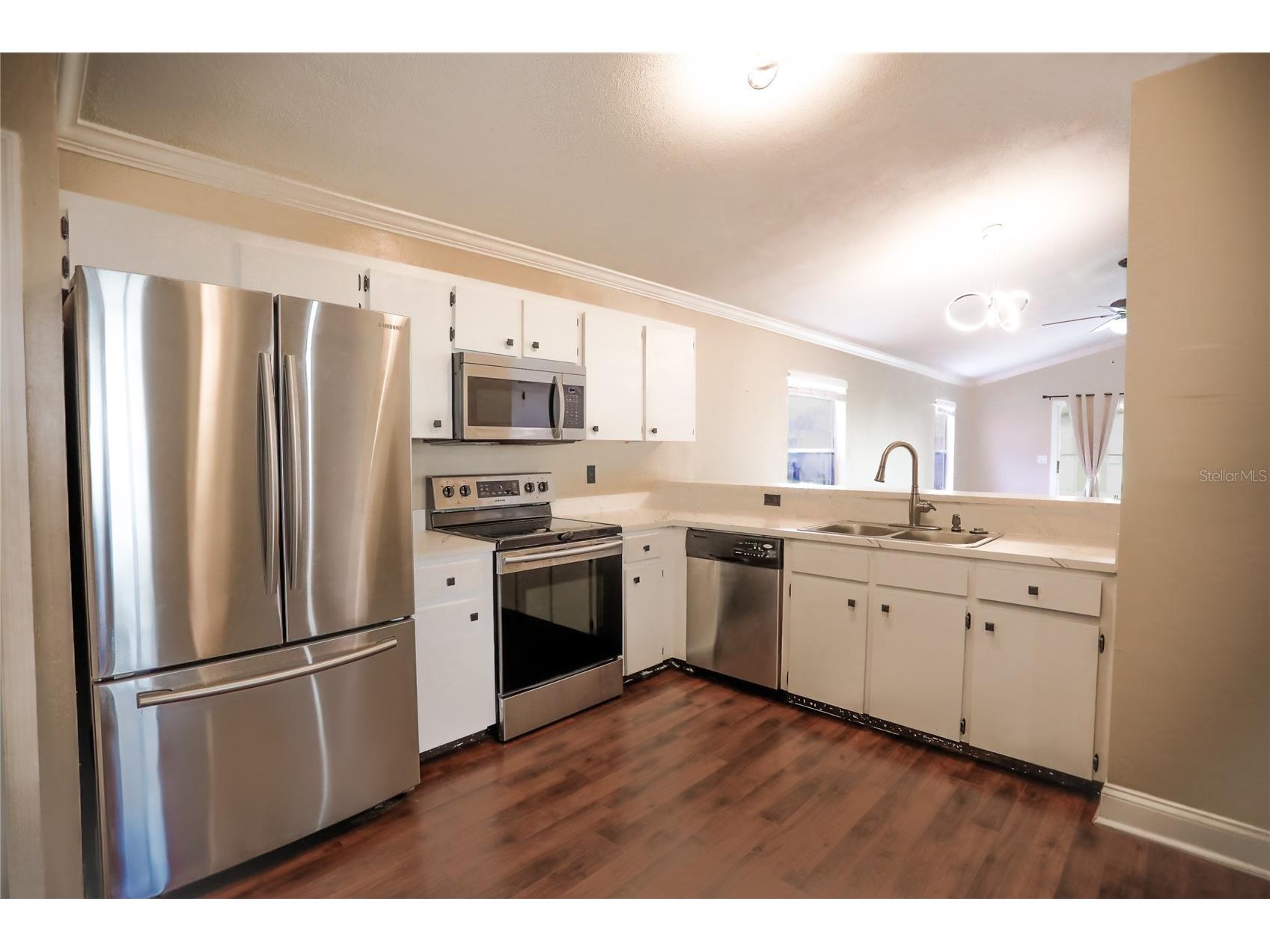 2083 Windward Pass Lakeland FL 33813 L4960689 image2