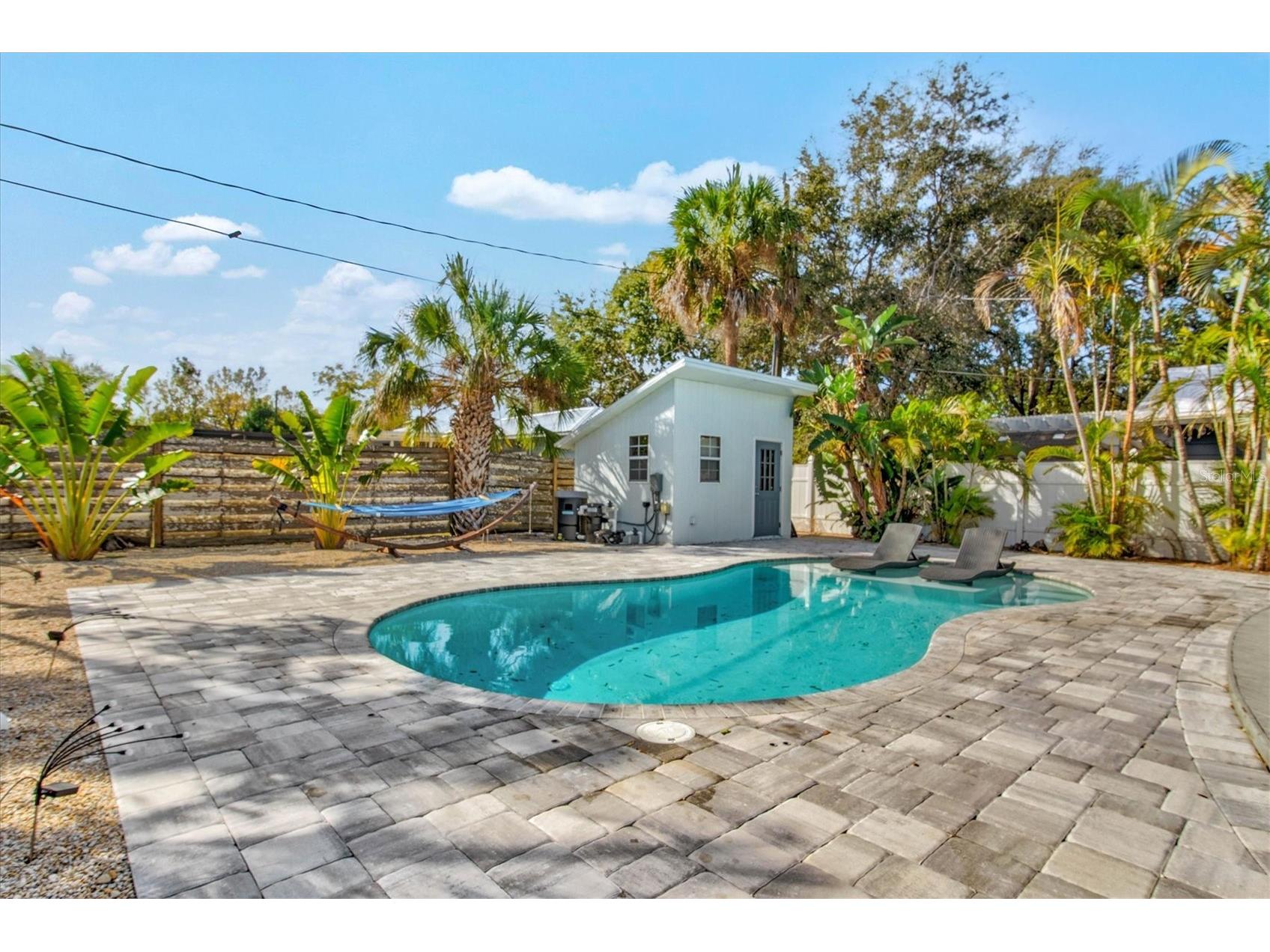 2084 Grove Street #B Sarasota FL 34239 A4689586 image16