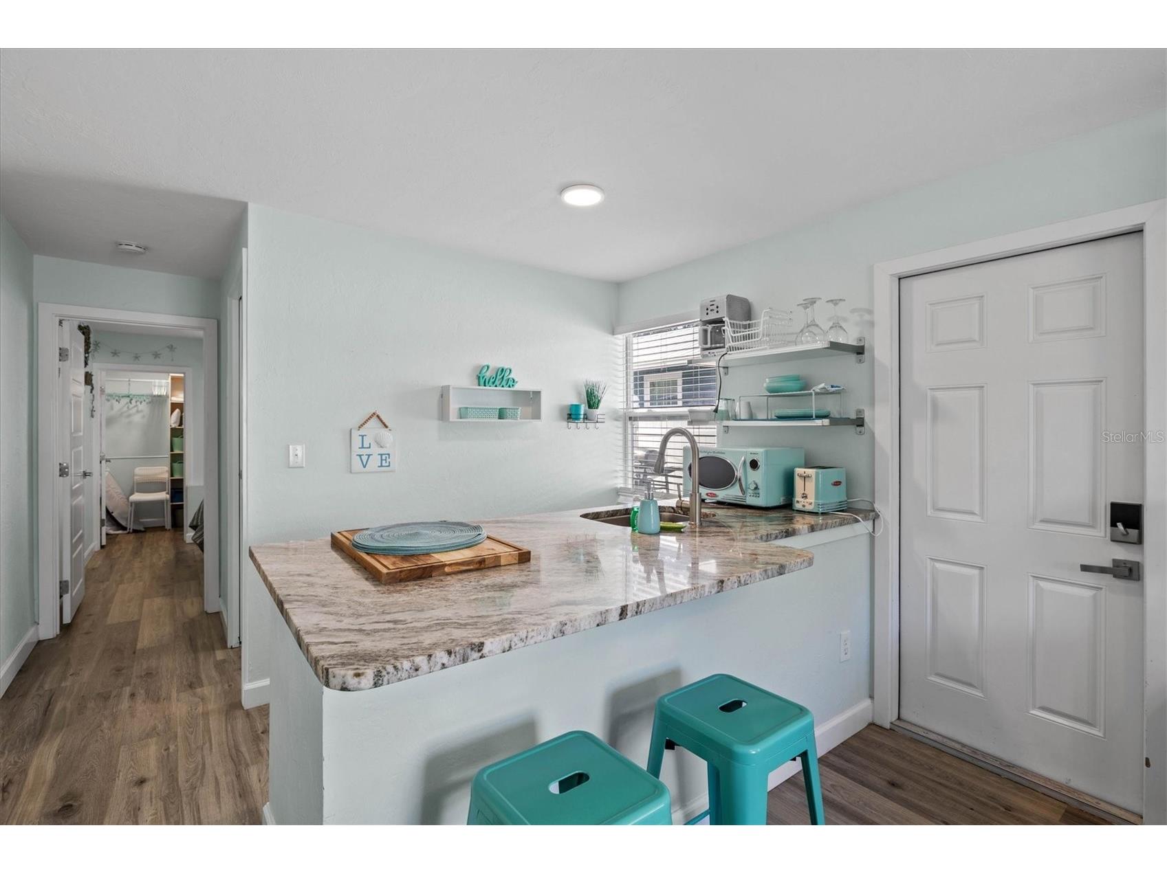 2084 Grove Street #B Sarasota FL 34239 A4689586 image2