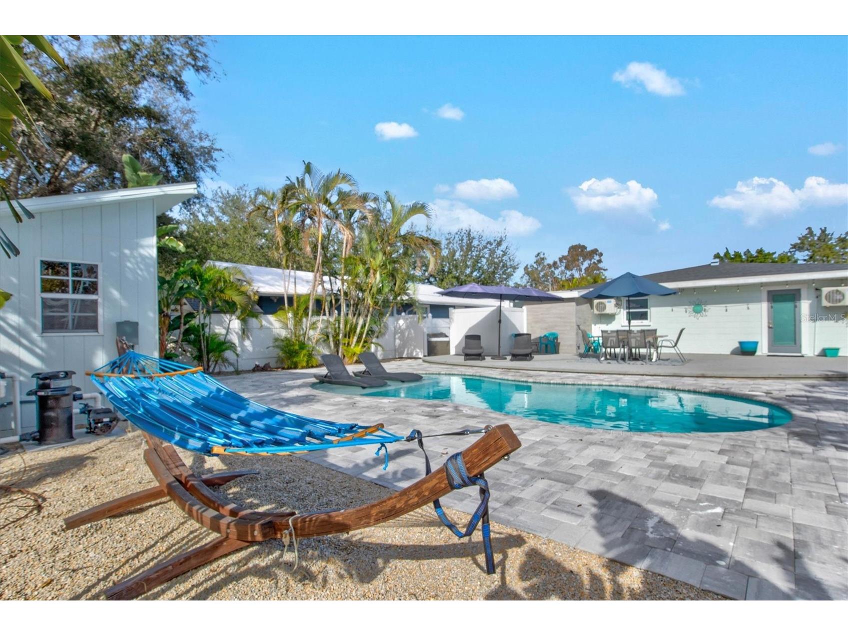 2084 Grove Street #B Sarasota FL 34239 A4689586 image21