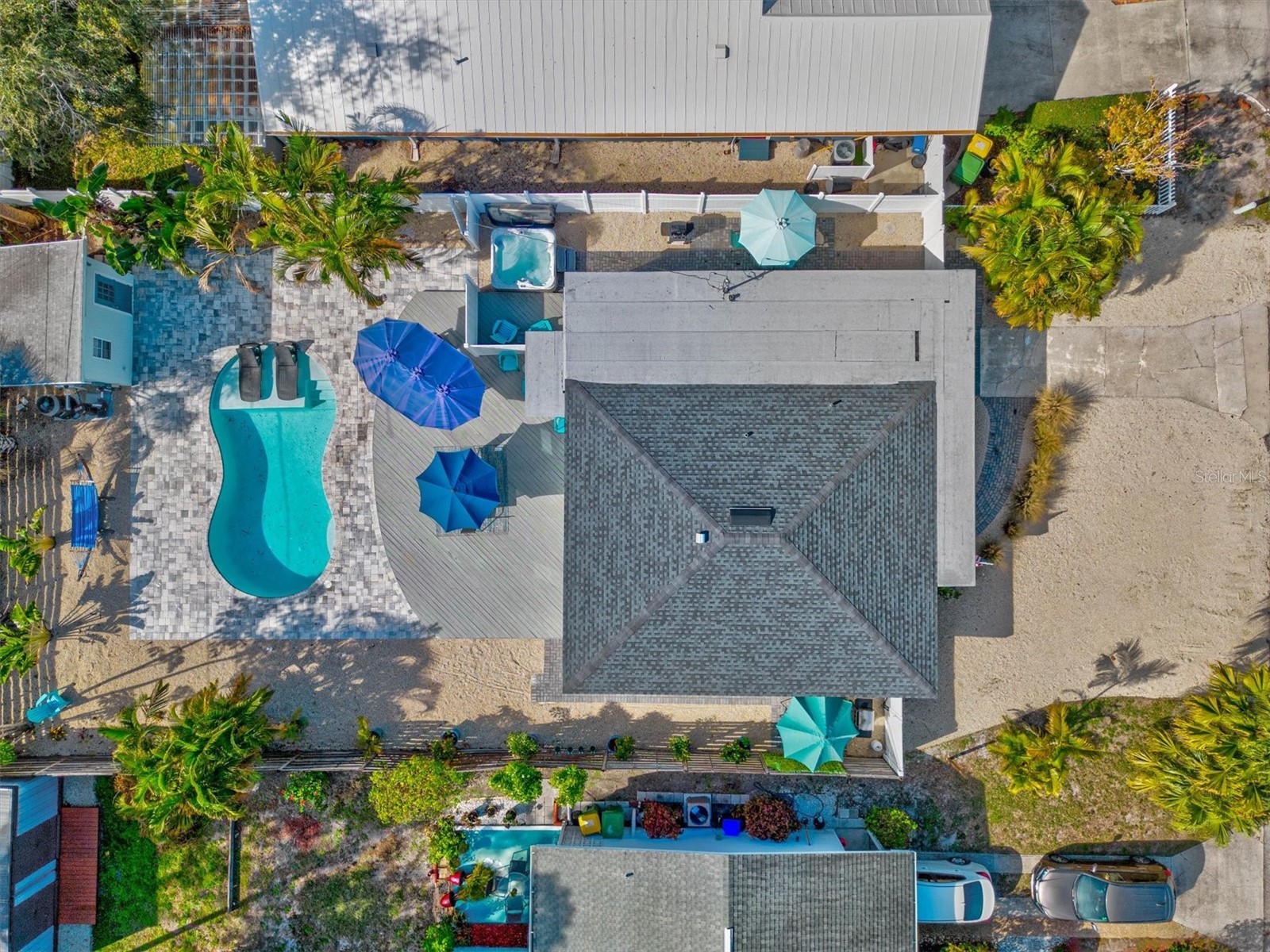 2084 Grove Street #B Sarasota FL 34239 A4689586 image22