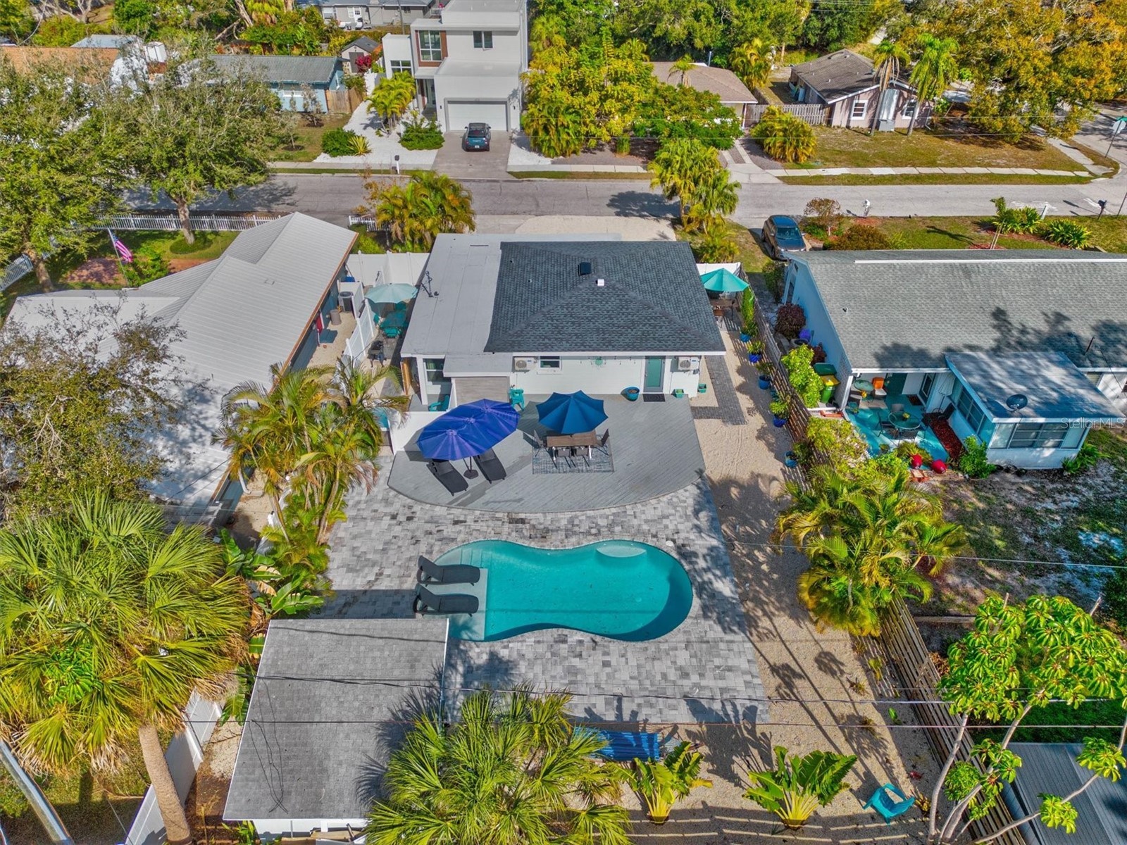 2084 Grove Street #B Sarasota FL 34239 A4689586 image29