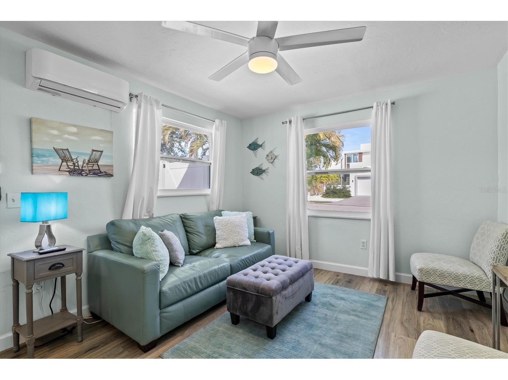 2084 Grove Street #B Sarasota FL 34239 A4689586 image6