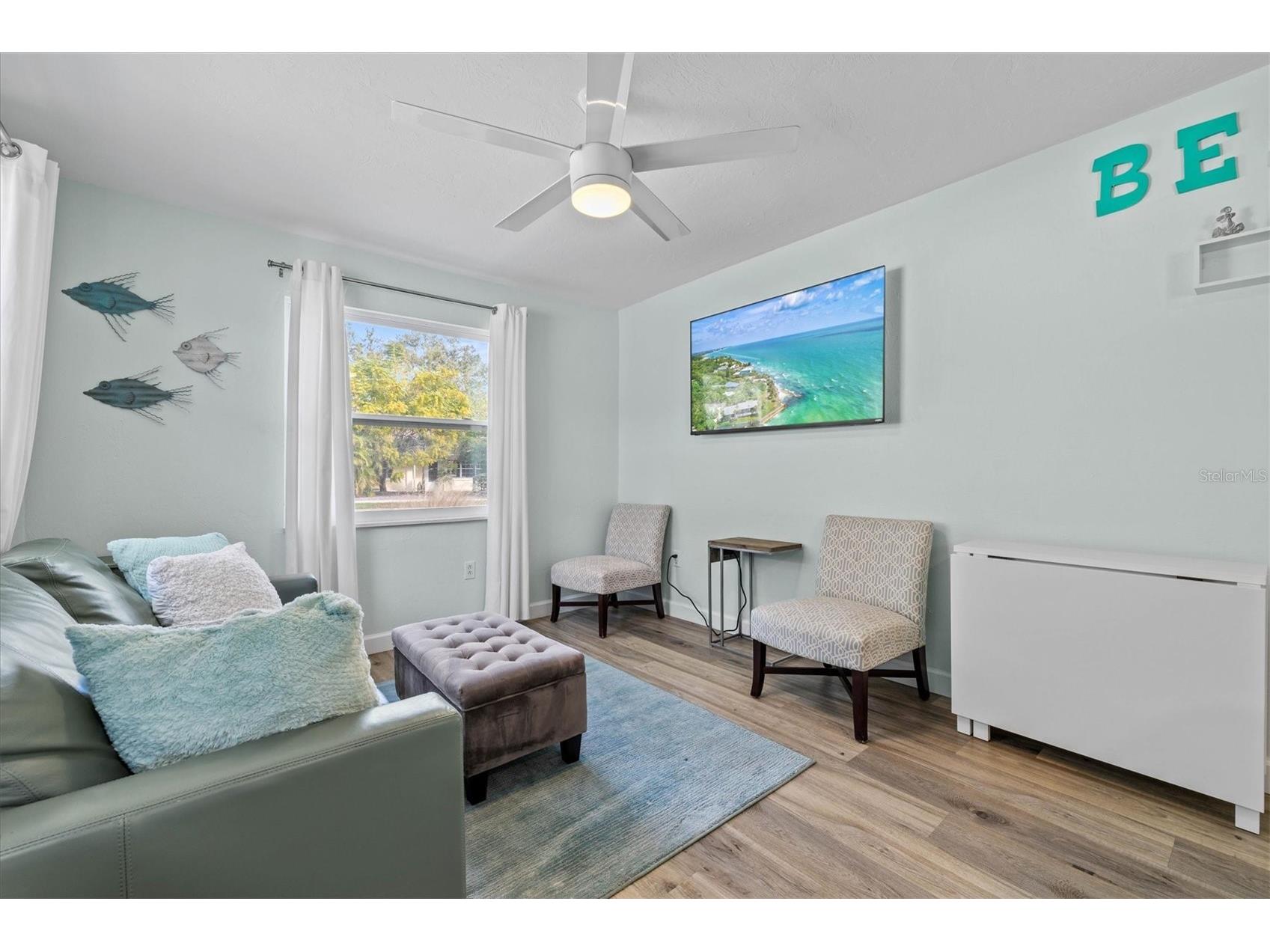 2084 Grove Street #B Sarasota FL 34239 A4689586 image7