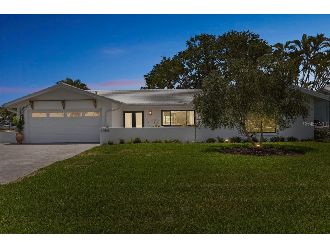 2084 Massachusetts Avenue NE Saint Petersburg FL 33703 TB8389385 image1