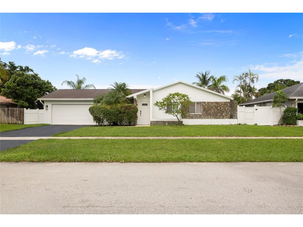 20847 Sugarloaf Lane Boca Raton FL 33428 A4667653 image1