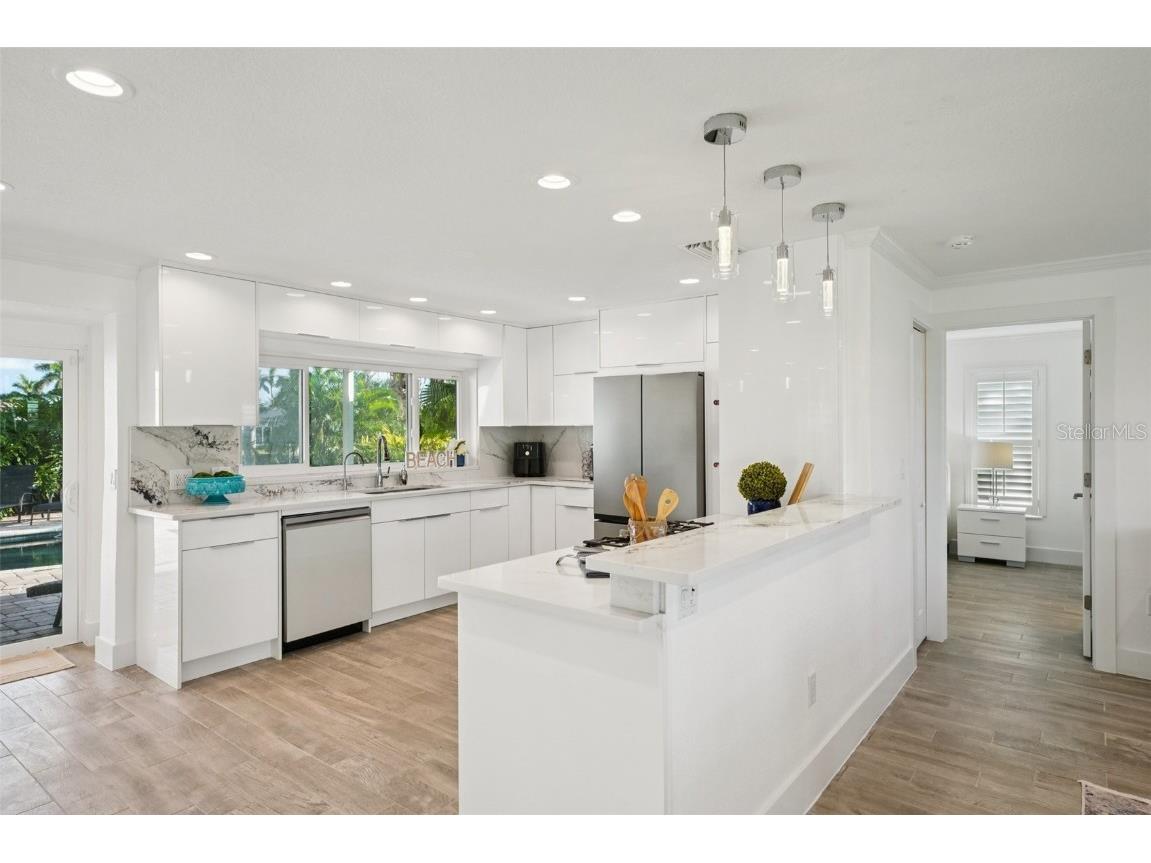 2085 Massachusetts Avenue NE Saint Petersburg FL 33703 - TAMPA BAY TB8414755 image12