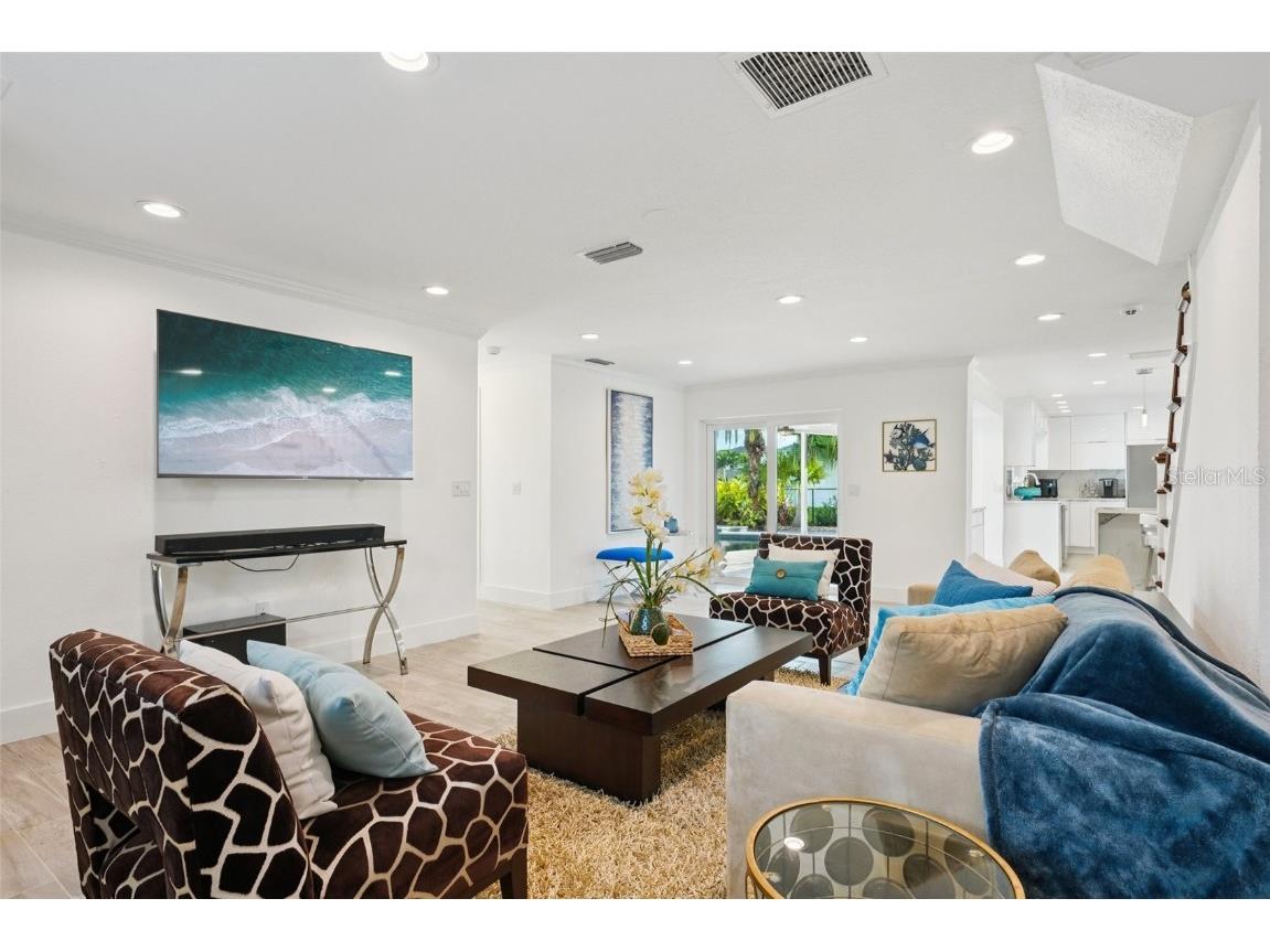 2085 Massachusetts Avenue NE Saint Petersburg FL 33703 - TAMPA BAY TB8414755 image16