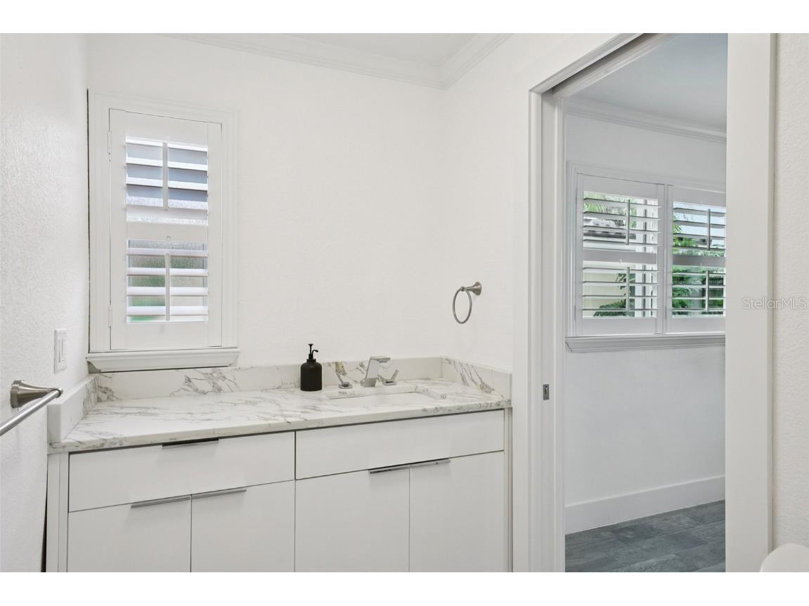 2085 Massachusetts Avenue NE Saint Petersburg FL 33703 - TAMPA BAY TB8414755 image23