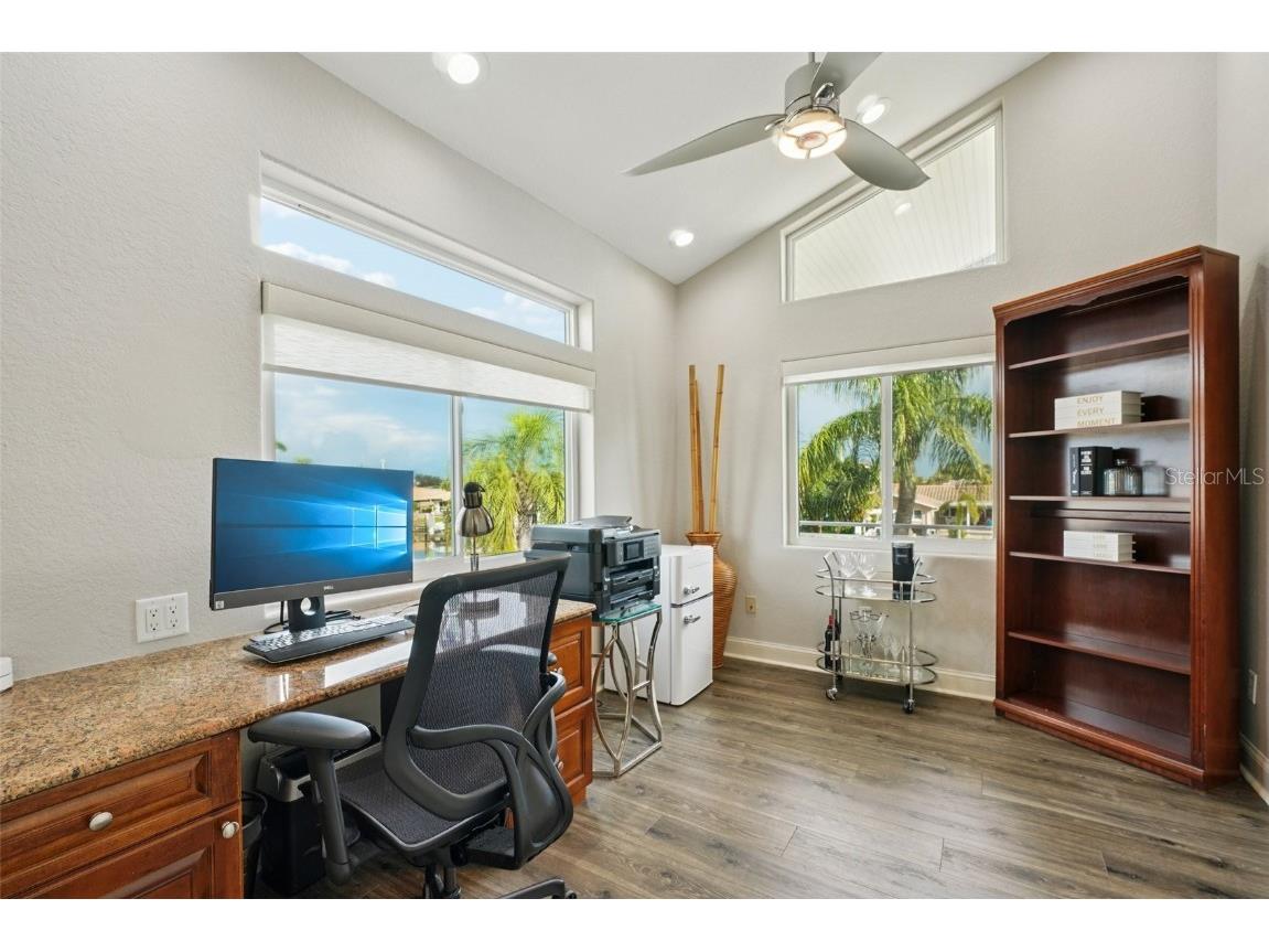 2085 Massachusetts Avenue NE Saint Petersburg FL 33703 - TAMPA BAY TB8414755 image30