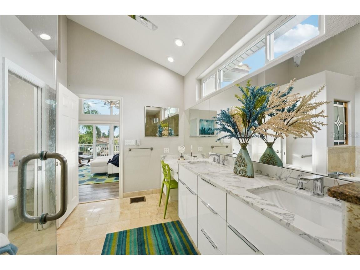 2085 Massachusetts Avenue NE Saint Petersburg FL 33703 - TAMPA BAY TB8414755 image33