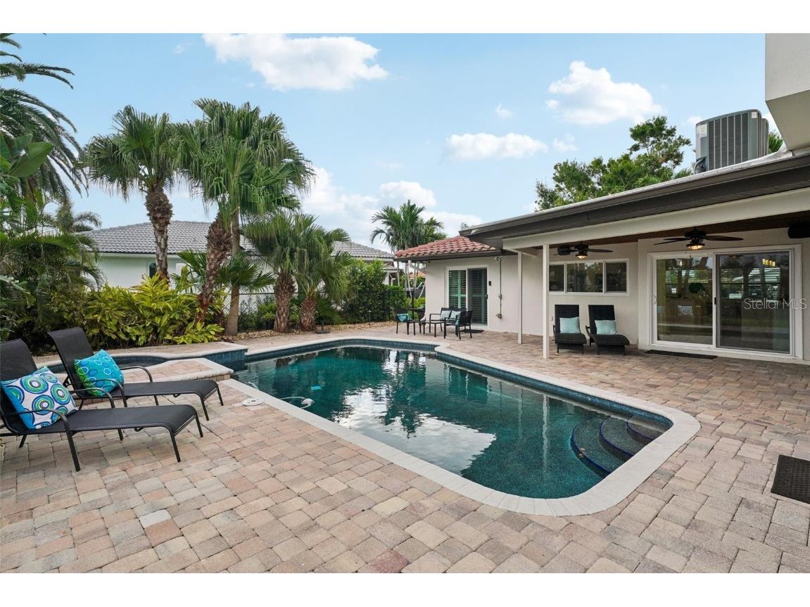 2085 Massachusetts Avenue NE Saint Petersburg FL 33703 - TAMPA BAY TB8414755 image35