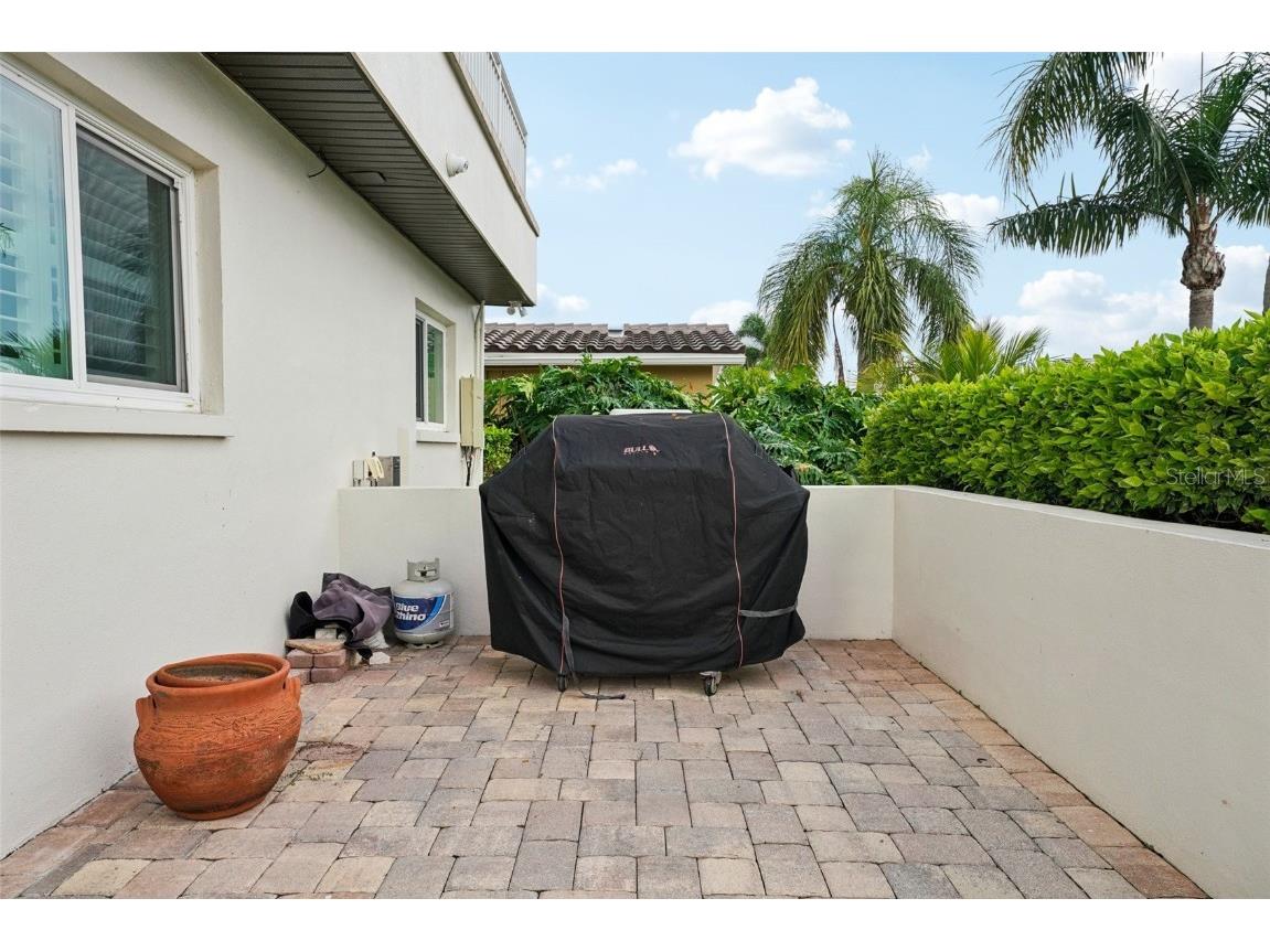 2085 Massachusetts Avenue NE Saint Petersburg FL 33703 - TAMPA BAY TB8414755 image38