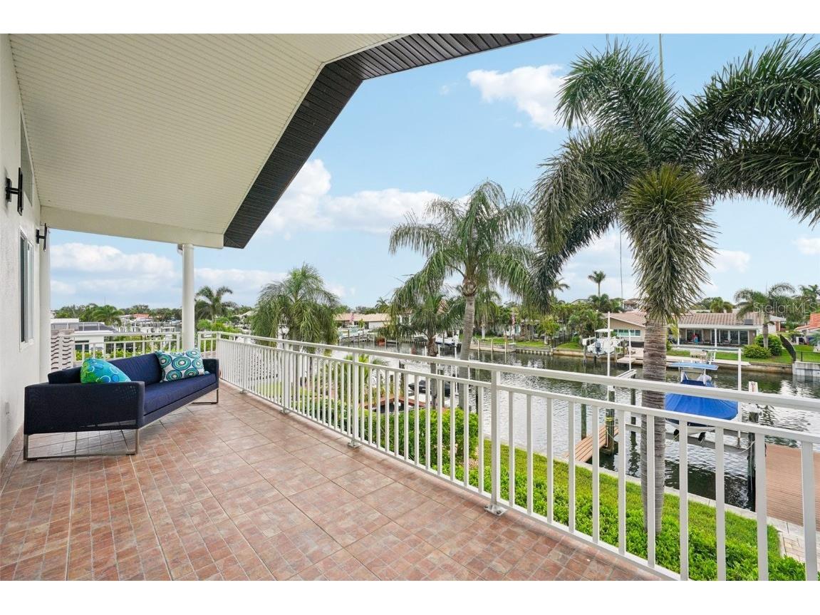 2085 Massachusetts Avenue NE Saint Petersburg FL 33703 - TAMPA BAY TB8414755 image40