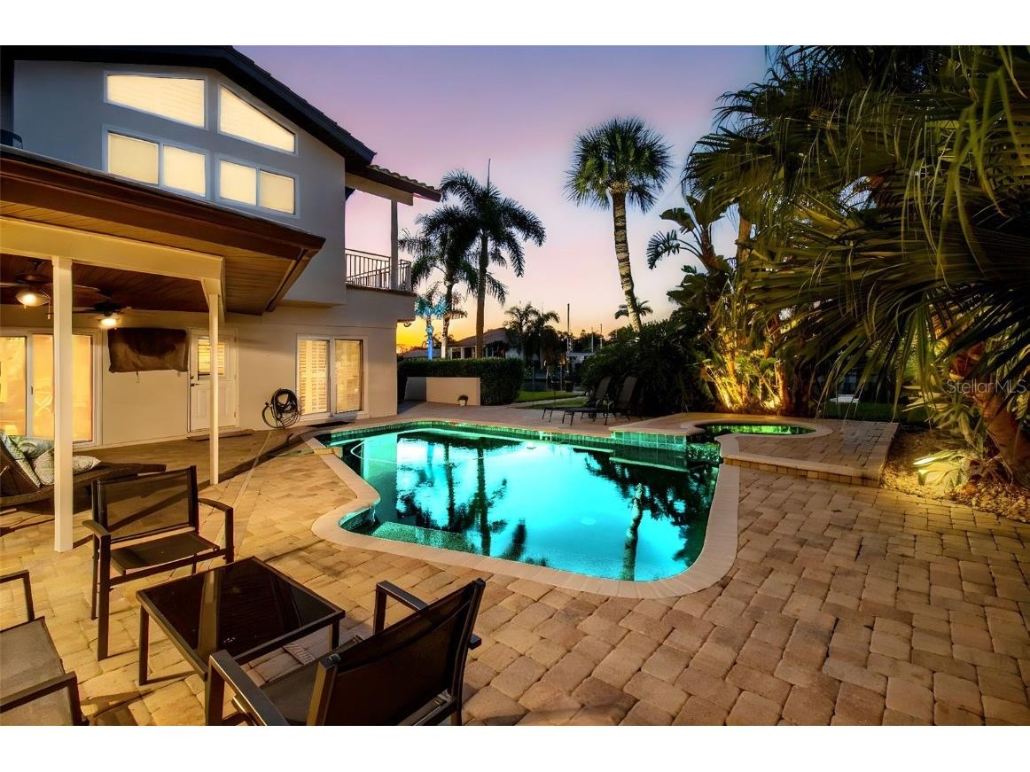 2085 Massachusetts Avenue NE Saint Petersburg FL 33703 - TAMPA BAY TB8414755 image52