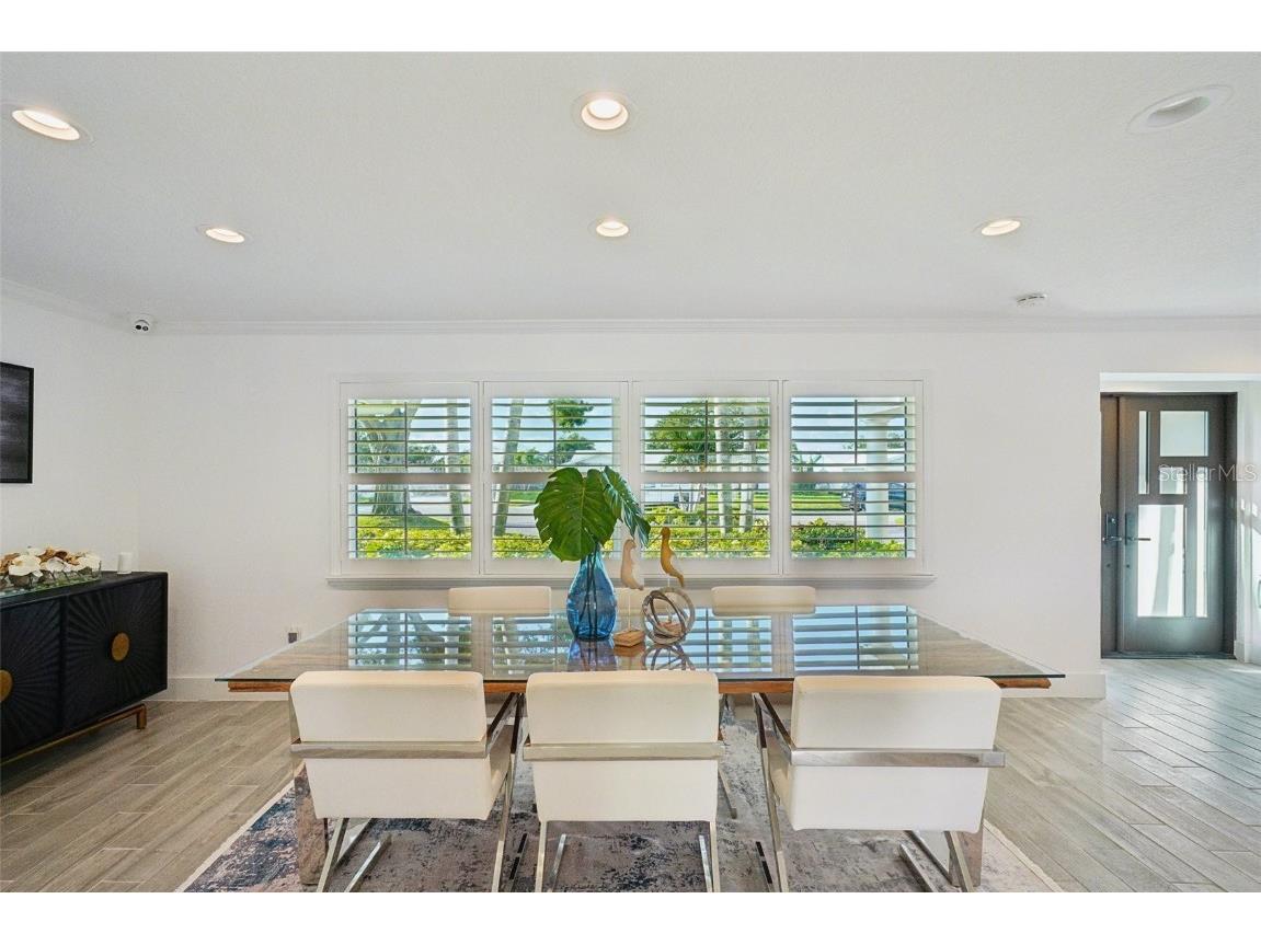 2085 Massachusetts Avenue NE Saint Petersburg FL 33703 - TAMPA BAY TB8414755 image8