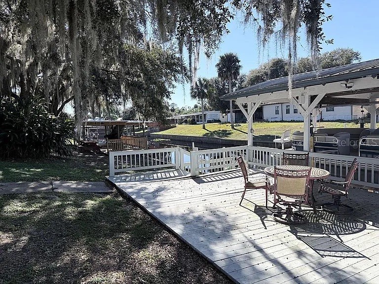 2086 Starboard Drive Geneva FL 32732 OM723829 image30
