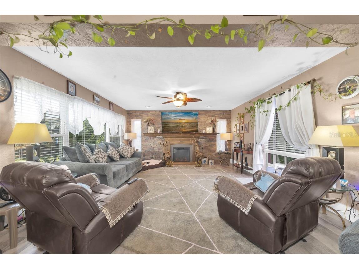 2087 59th Street N Clearwater FL 33760 A4671283 image4