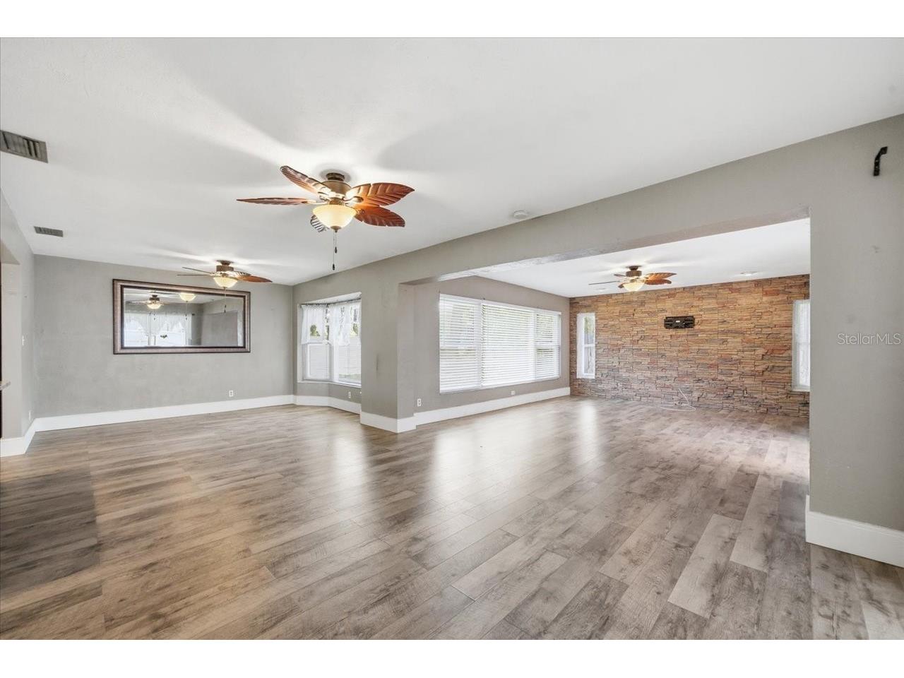 2087 59th Street N Clearwater FL 33760 TB8518386 image25