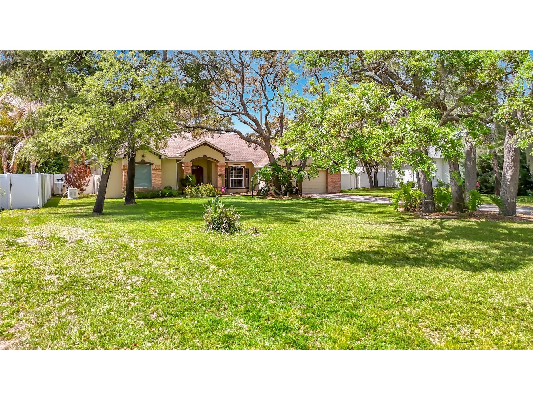 2087 Breezy Way Spring Hill FL 34608 W7884428 image2