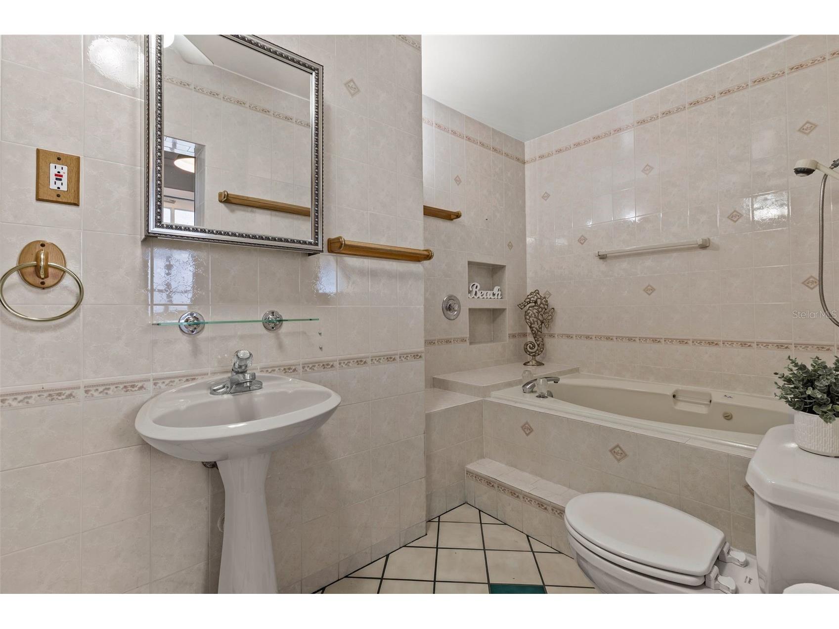 2087 Druid Road E Clearwater FL 33764 TB8511515 image28