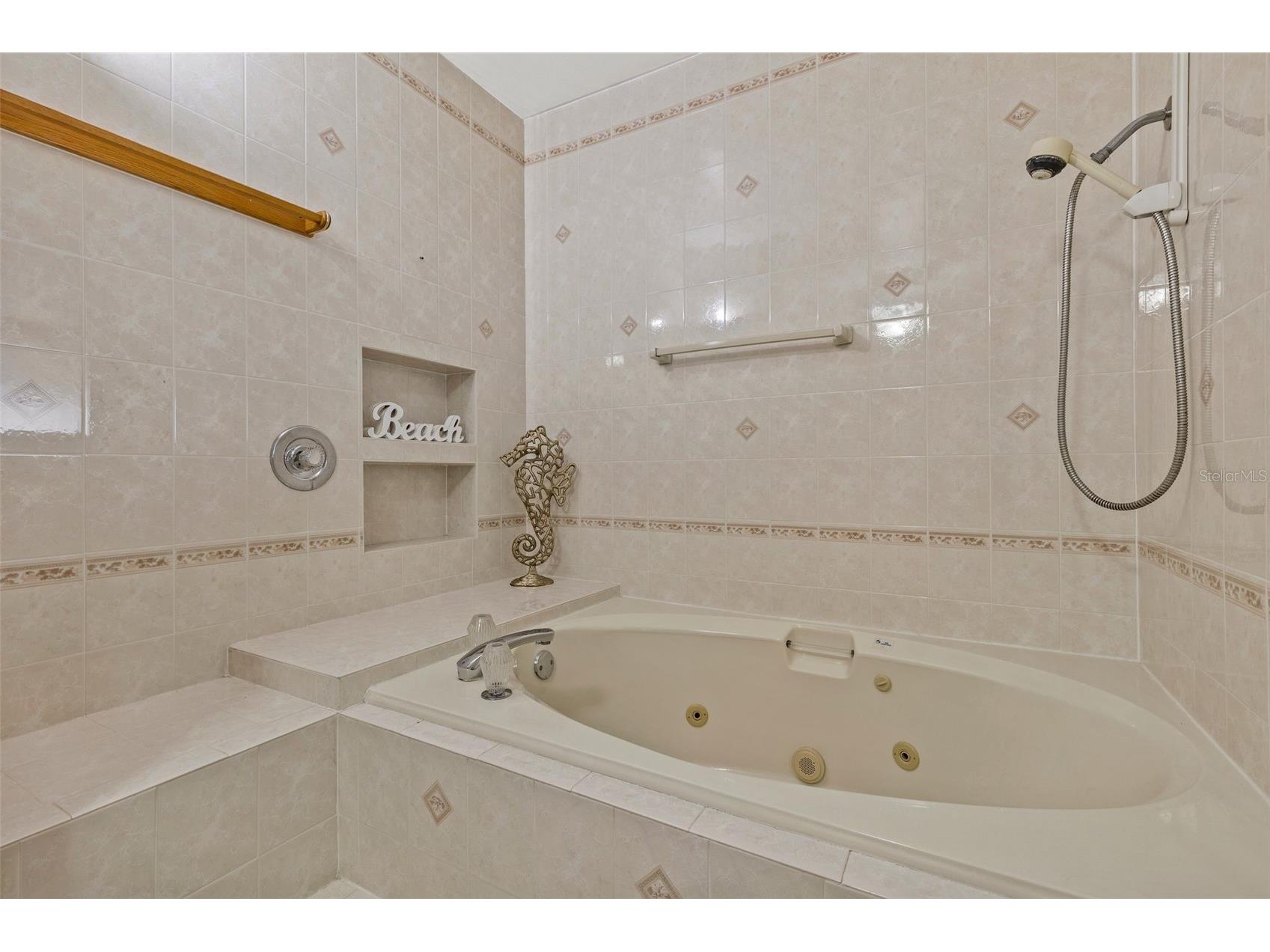 2087 Druid Road E Clearwater FL 33764 TB8511515 image29