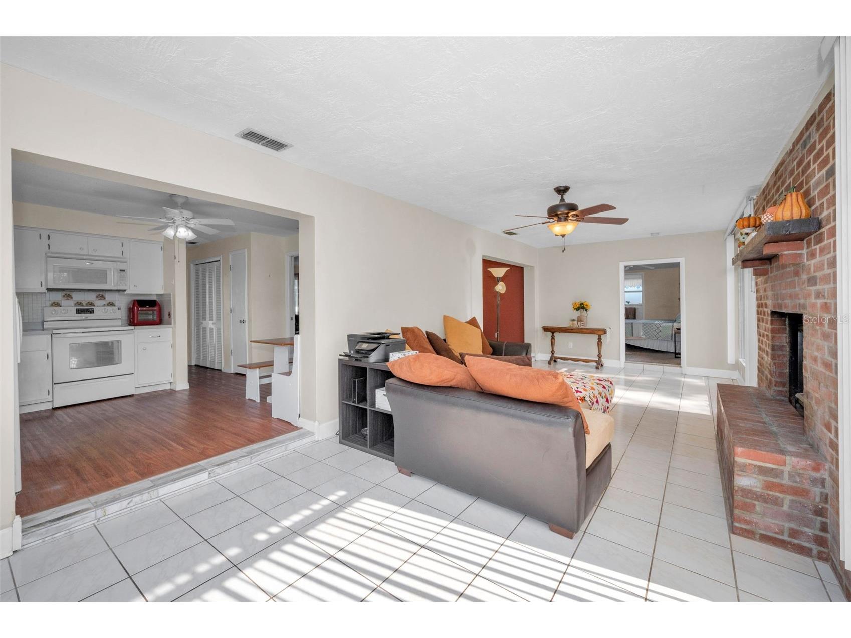 2087 Hillwood Drive Clearwater FL 33763 TB8442158 image24
