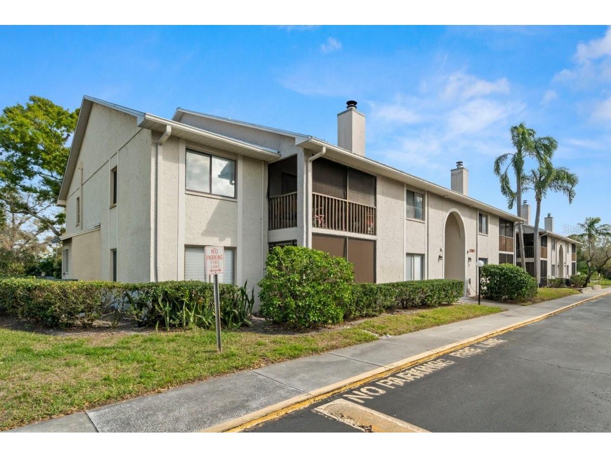 2087 Hunters Glen Drive #126 Dunedin FL 34698 TB8357467 image1