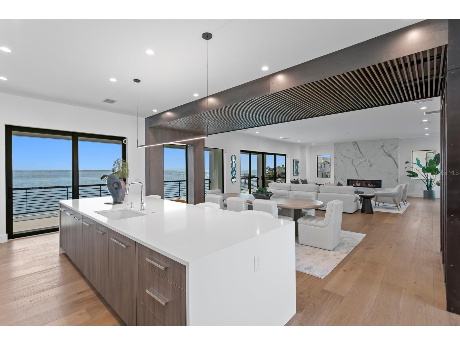 2087 Michigan Avenue NE Saint Petersburg FL 33703 - TAMPA BAY TB8386859 image12