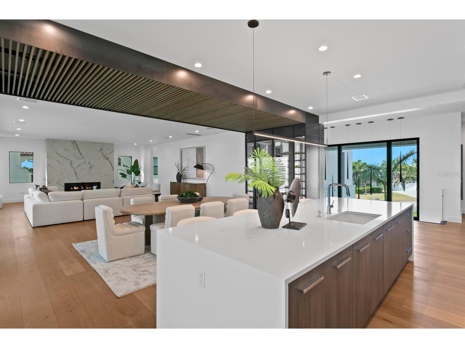 2087 Michigan Avenue NE Saint Petersburg FL 33703 - TAMPA BAY TB8386859 image15