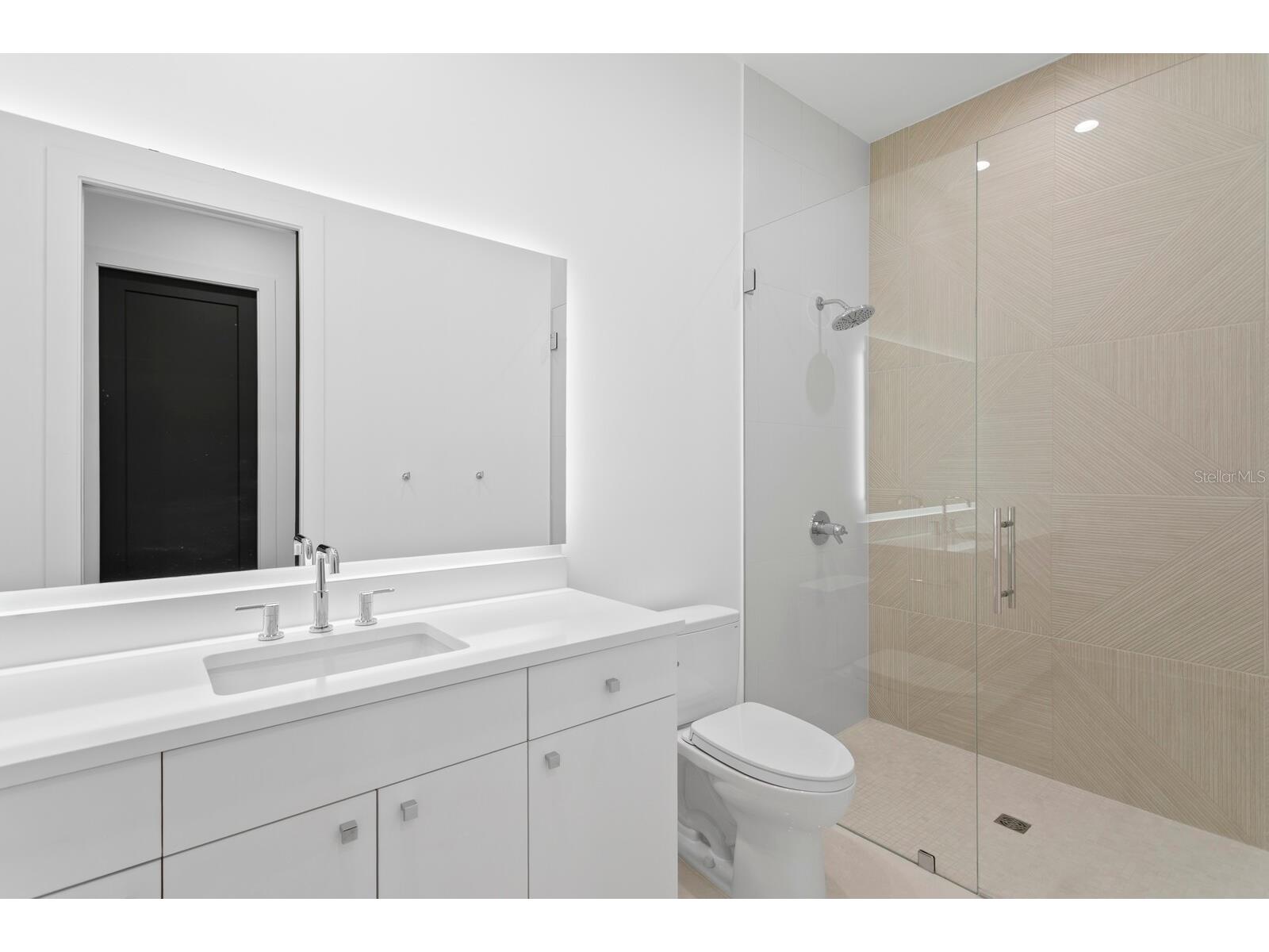 2087 Michigan Avenue NE Saint Petersburg FL 33703 - TAMPA BAY TB8386859 image23