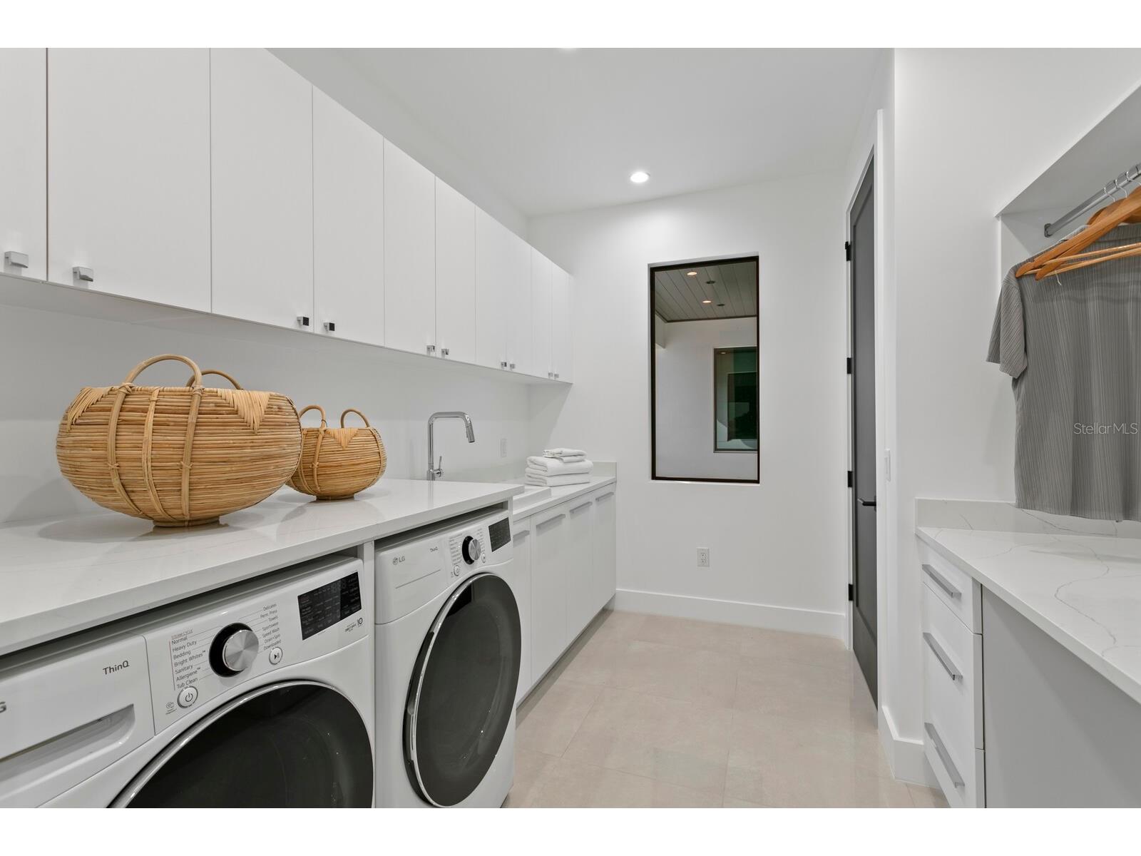 2087 Michigan Avenue NE Saint Petersburg FL 33703 - TAMPA BAY TB8386859 image31