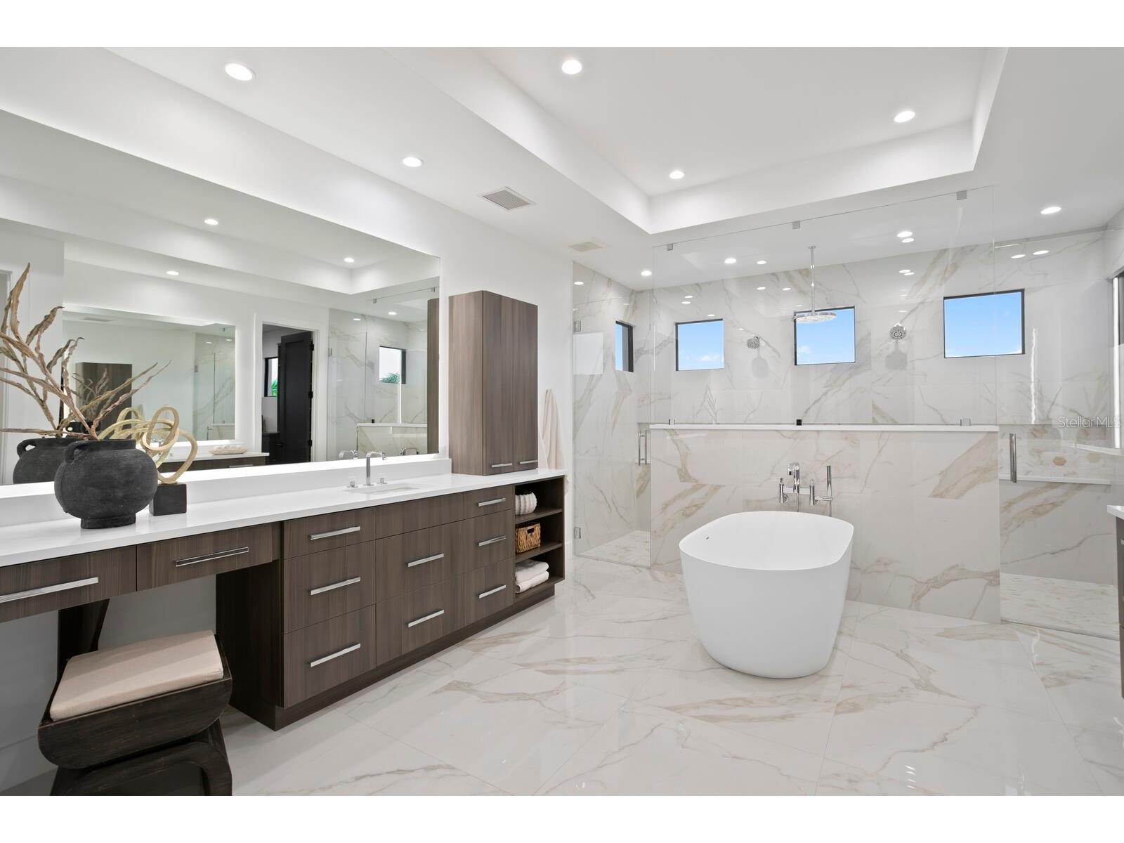 2087 Michigan Avenue NE Saint Petersburg FL 33703 - TAMPA BAY TB8386859 image35