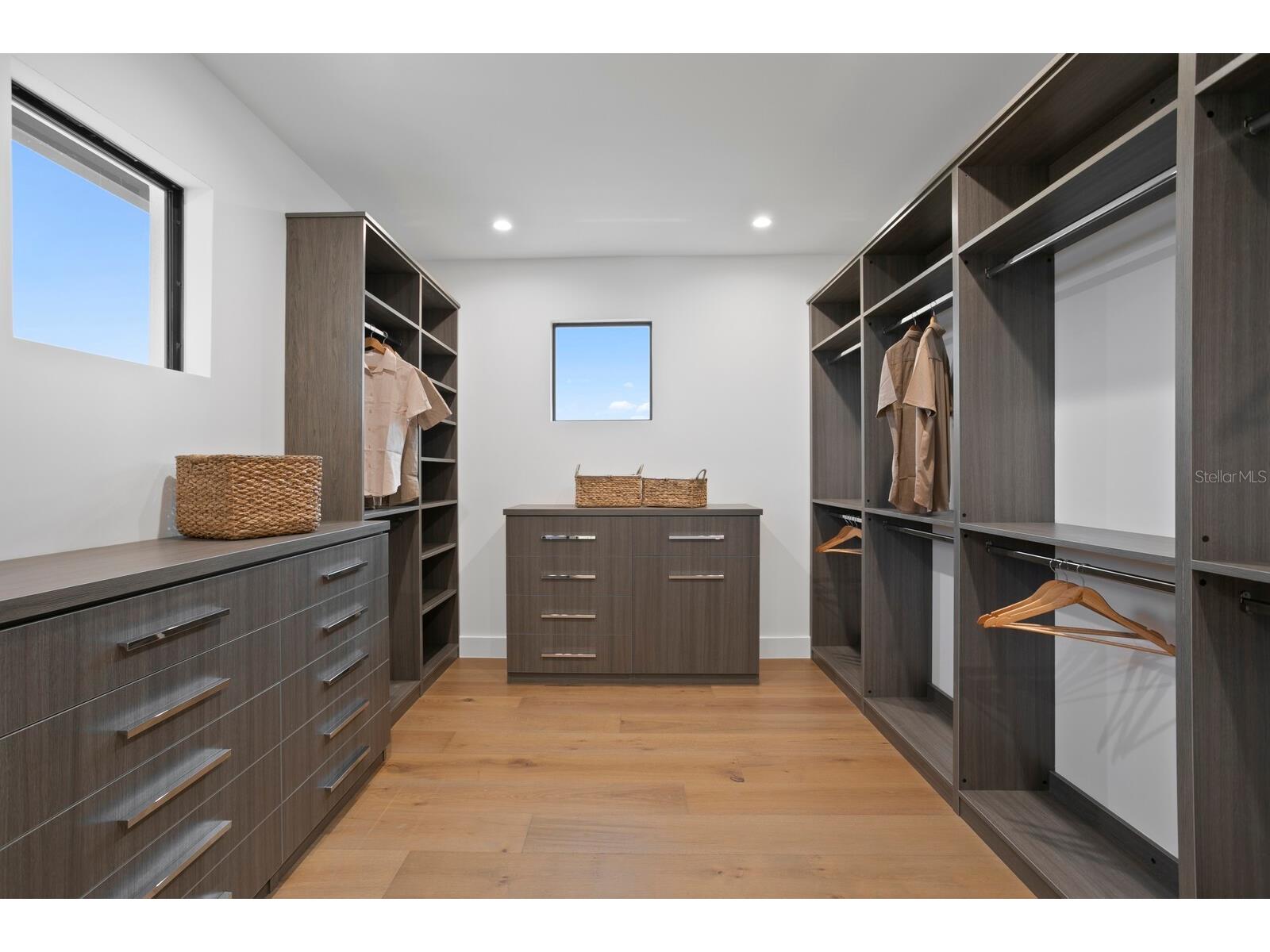 2087 Michigan Avenue NE Saint Petersburg FL 33703 - TAMPA BAY TB8386859 image38