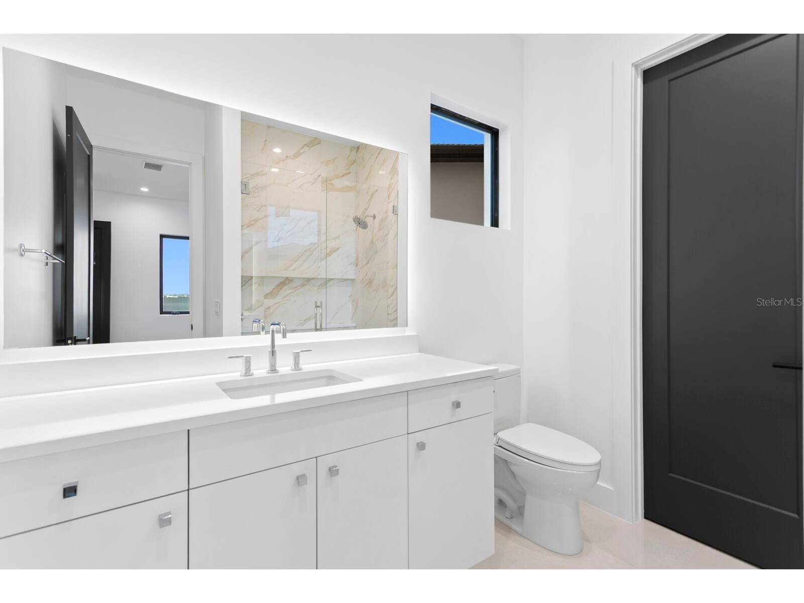 2087 Michigan Avenue NE Saint Petersburg FL 33703 - TAMPA BAY TB8386859 image45