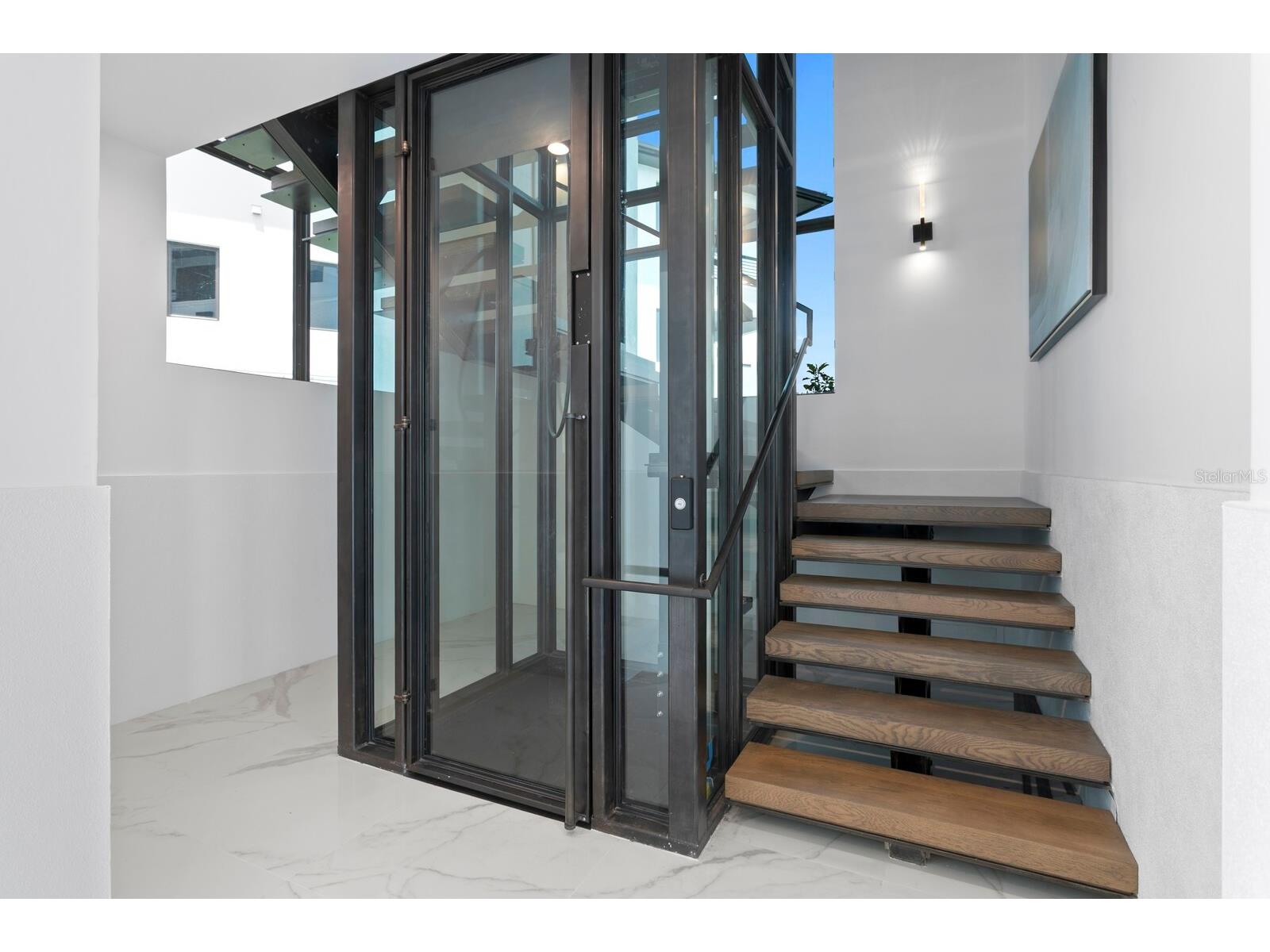 2087 Michigan Avenue NE Saint Petersburg FL 33703 - TAMPA BAY TB8386859 image52