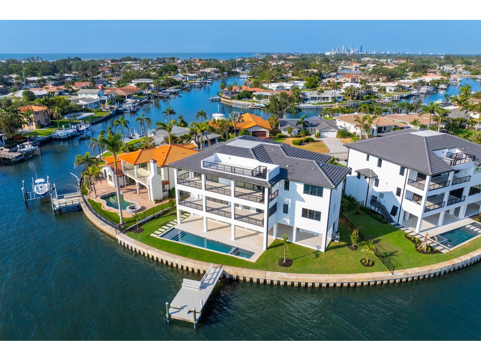 2087 Michigan Avenue NE Saint Petersburg FL 33703 - TAMPA BAY TB8386859 image56