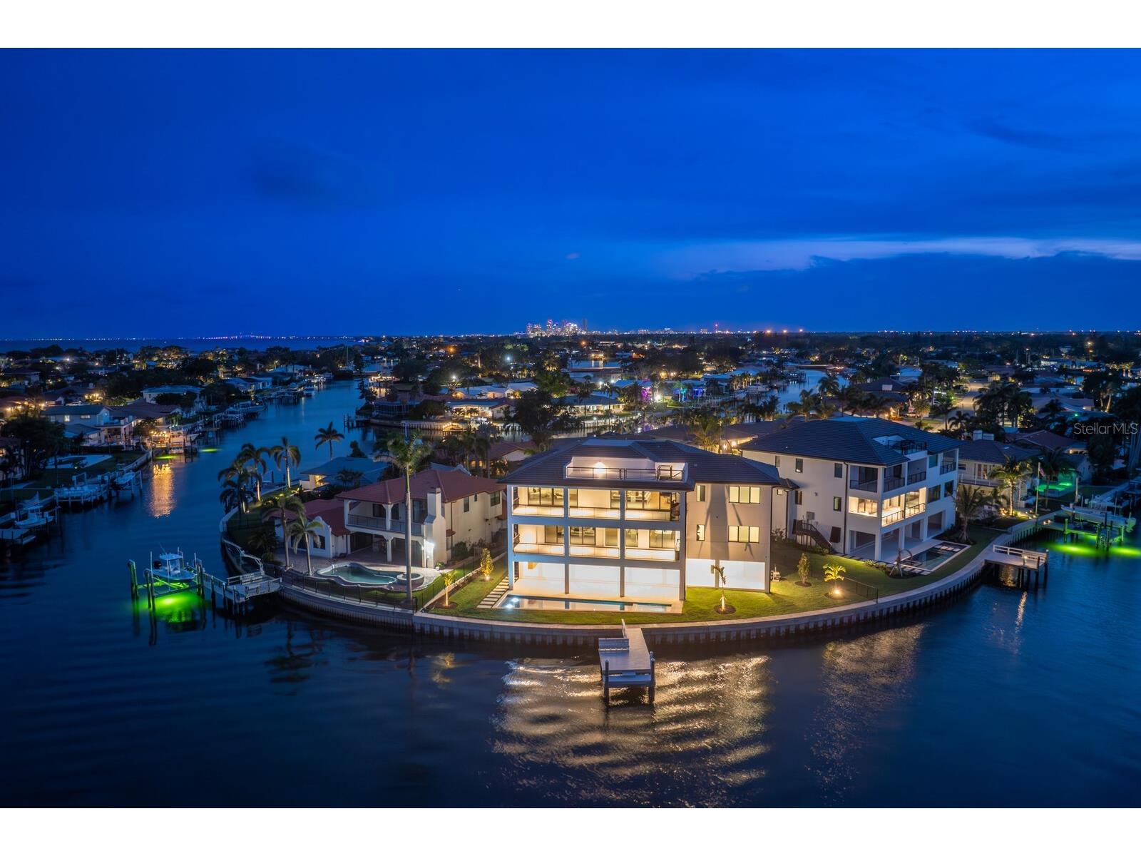 2087 Michigan Avenue NE Saint Petersburg FL 33703 - TAMPA BAY TB8386859 image63