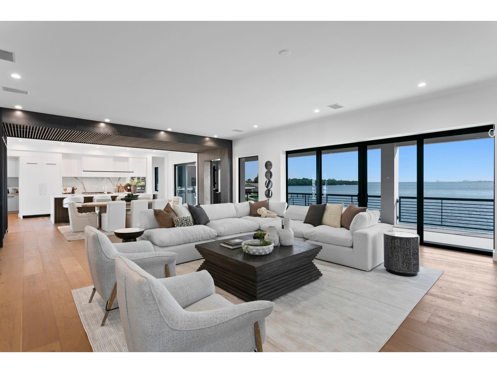 2087 Michigan Avenue NE Saint Petersburg FL 33703 - TAMPA BAY TB8386859 image8