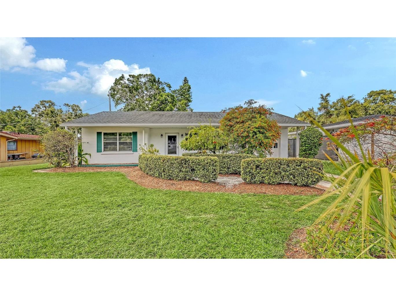 2088 Grove Street Sarasota FL 34239 A4656524 image1