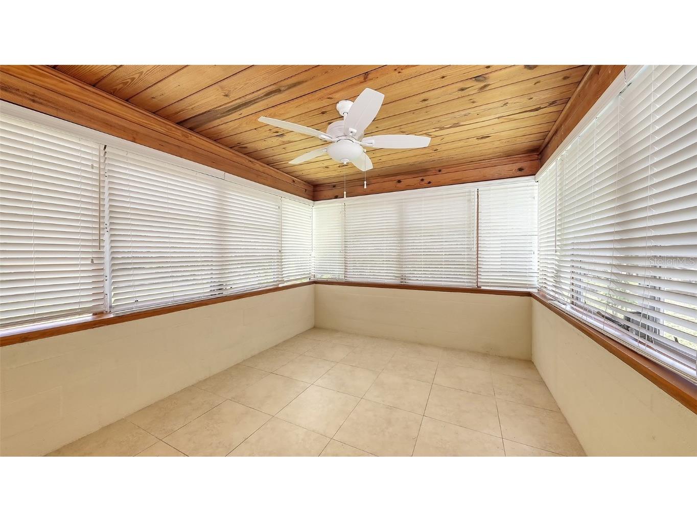 2088 Grove Street Sarasota FL 34239 A4656524 image14