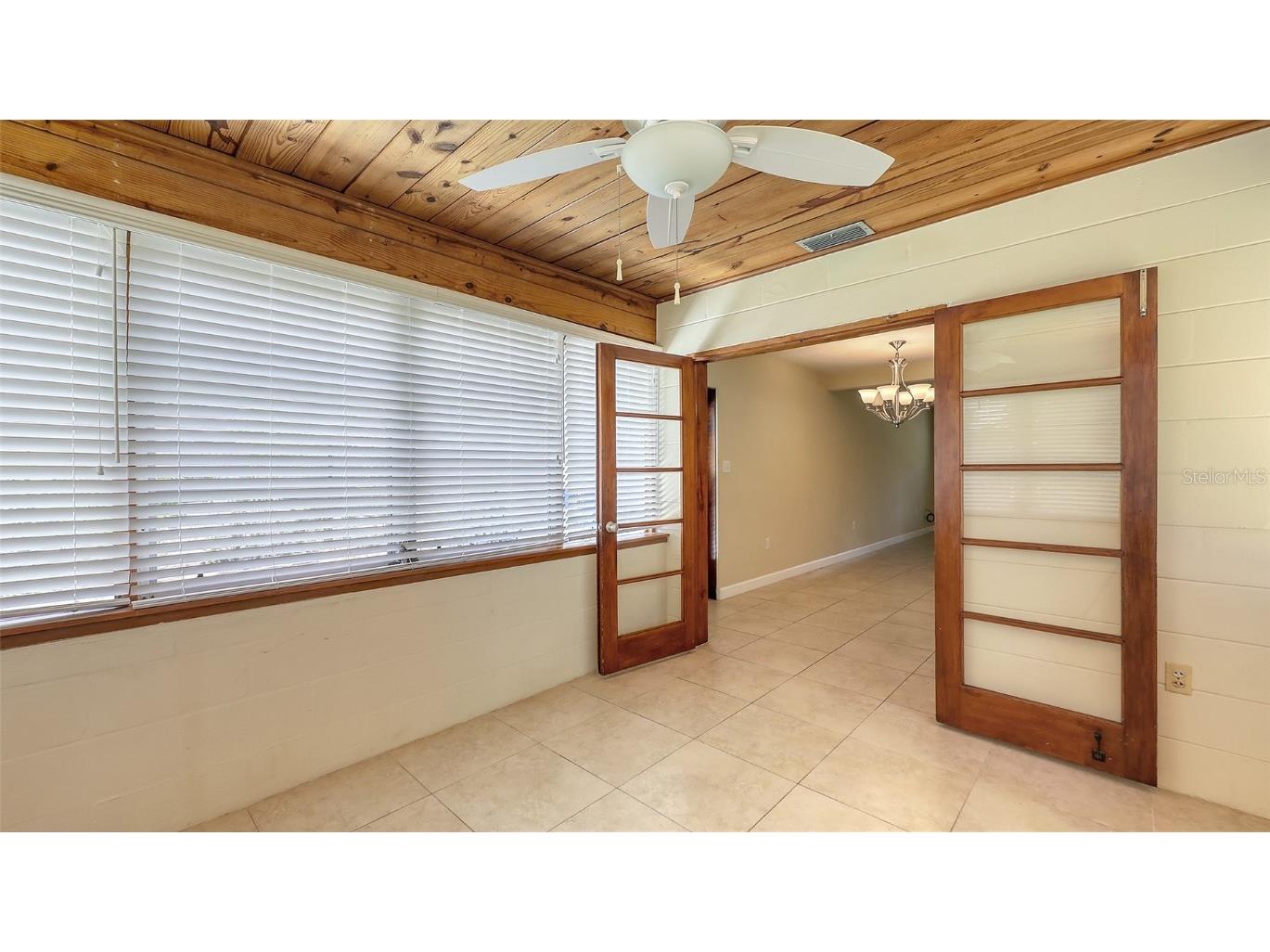 2088 Grove Street Sarasota FL 34239 A4656524 image15